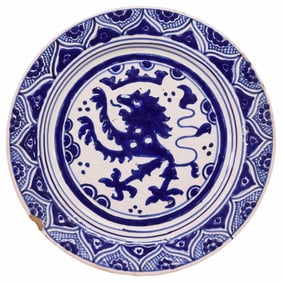 SPANISH TALAVERA BLUE & WHITE POTTERY HERALDIC LION CHARGER