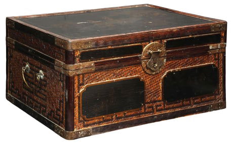 MAITLAND-SMITH (ATTRIB.) PARCEL-GILT LACQUER & RATTAN STORAGE CHEST