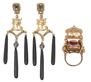 (2) COSTUME DESIGNER CHINOISERIE GOLD-TONE JEWELRY, PAGODA EARRINGS & PAVILLION RING