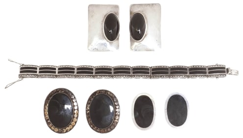 (4) MEXICO & SOUTHWEST STYLE STERLING SILVER & ONYX EARRINGS & BRACELET
