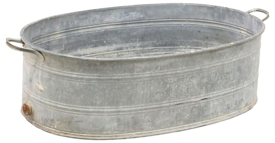 RUSTIC FRENCH GALVANIZED METAL BATHTUB/ LAUNDRY BASIN