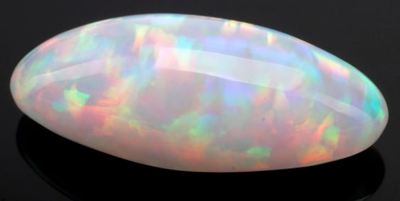 ESTATE UNMOUNTED NAVETTE-FORM OPAL GEMSTONE, 13.65CTS