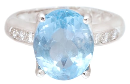 ESTATE 18KT WHITE GOLD, 5.78CT BLUE TOPAZ & DIAMOND RING
