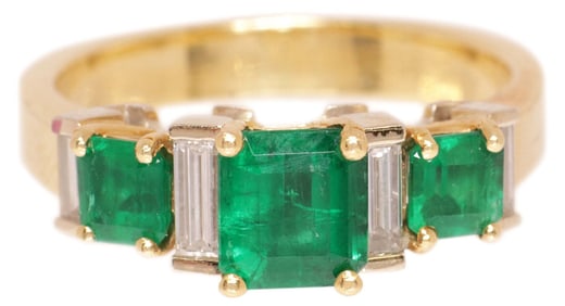 ESTATE 18KT GOLD, 1.50 CTTW EMERALD & DIAMOND RING