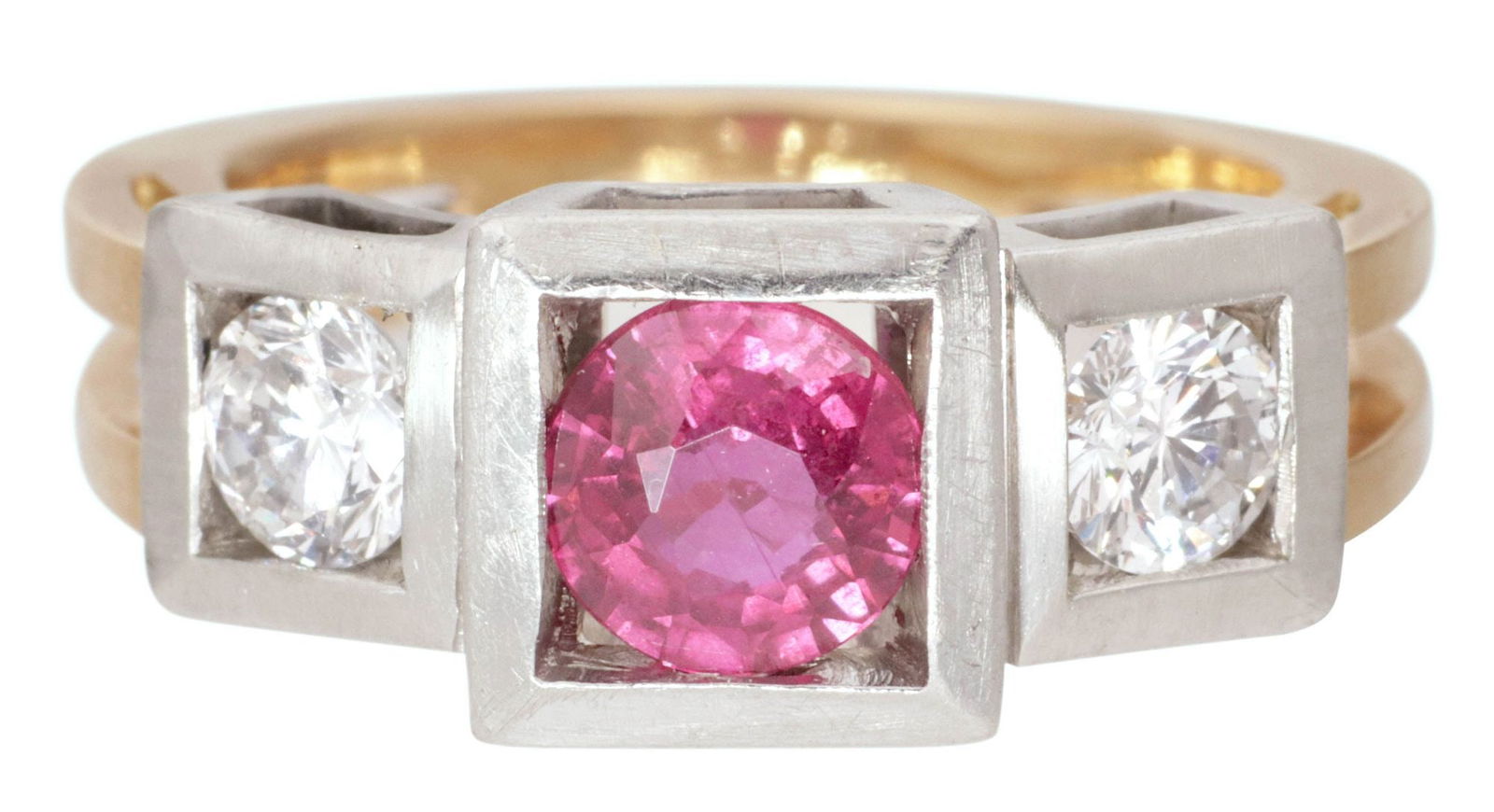 ESTATE DESIGNER MICHAEL ALEXANDER 18KT GOLD, PALLADIUM & RUBY RING: Estate designer 18kt rose gold (tested) and palladium ring, Michael Alexander, a central round-cut ruby, approx 0.98ct, flanked by two round brilliant-cut diamonds, approx 0.62cttw, average color: H-I