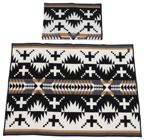 (2) PENDLETON WOOLEN MILLS 'SPIDER ROCK' THROW BLANKETS
