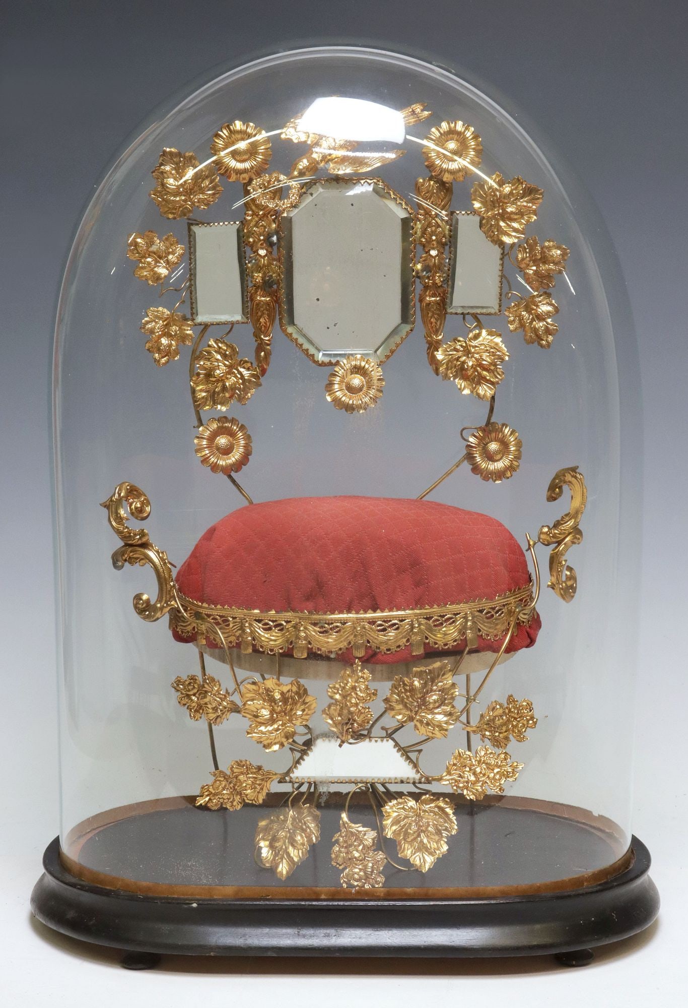 FRENCH GLOBE DE MARIEE / BRIDE'S GLOBE IN CLOCHE (1 of 5)