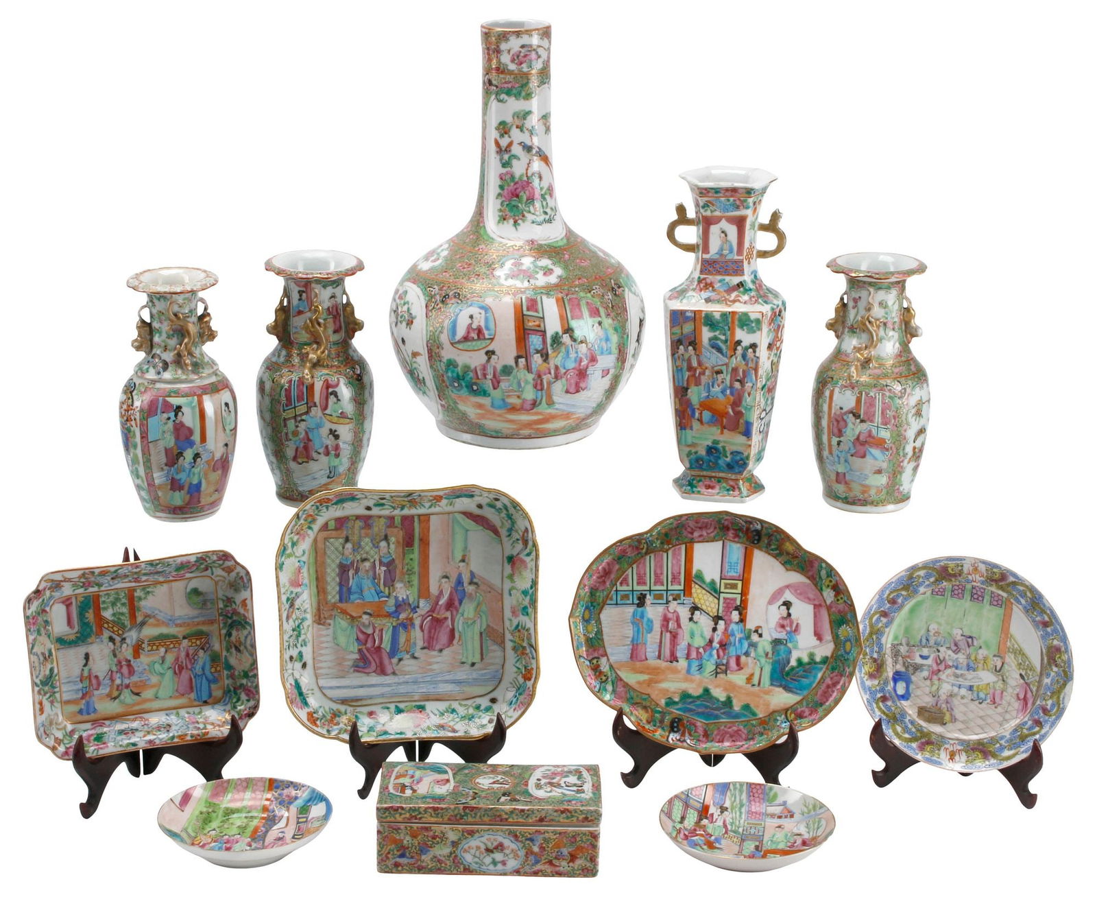 (12) CHINESE ROSE MEDALLION PARCEL-GILT PORCELAIN TABLE ARTICLES (1 of 7)