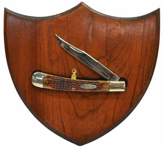 1981 FIRST CASE COLLECTORS CLUB KNIFE & PLAQUE May 25, 2013 Austin Auction Gallery in TX
