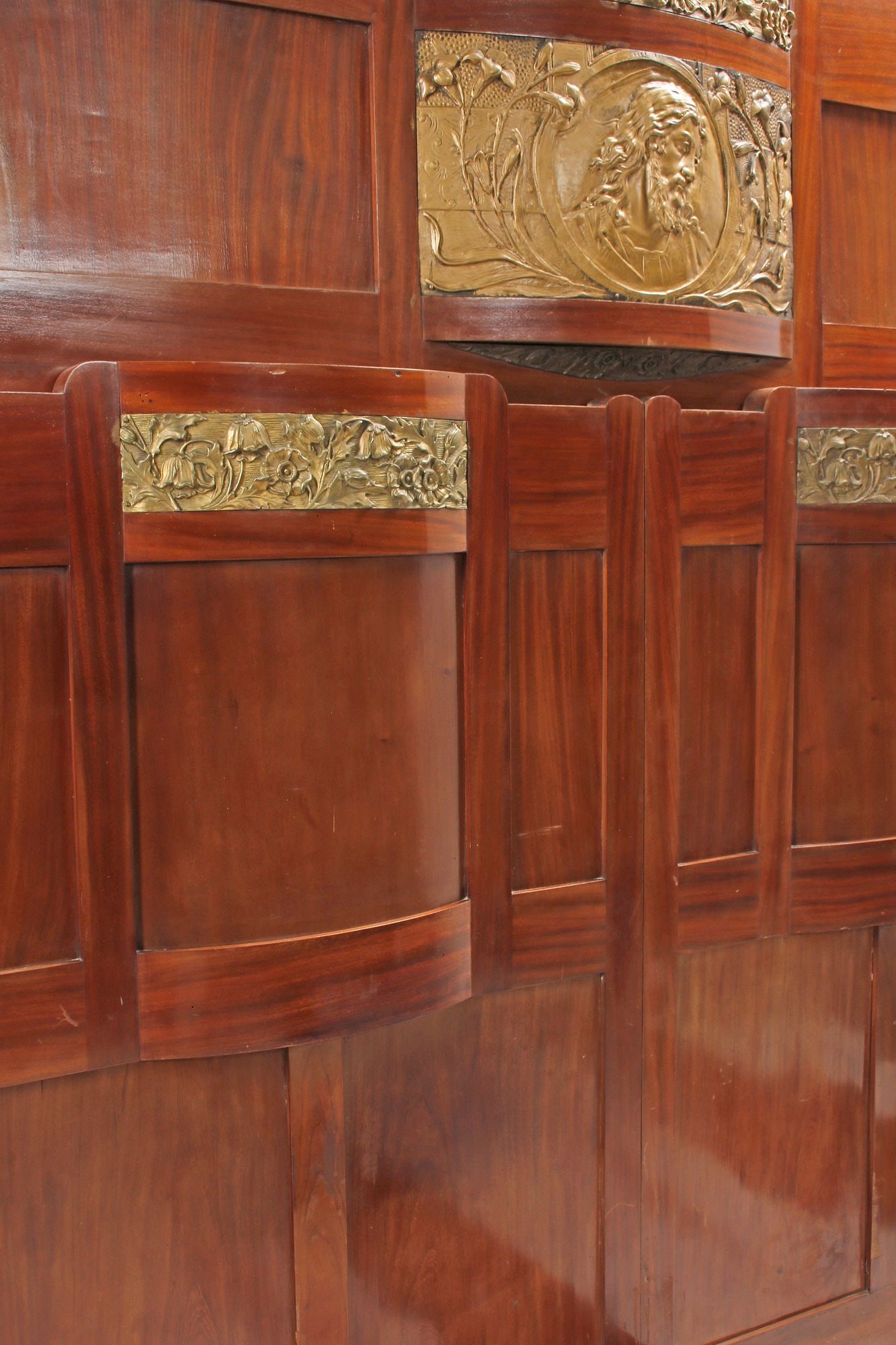 LARGE ITALIAN ART NOUVEAU BRONZE-MOUNTED MAHOGANY BED - 4