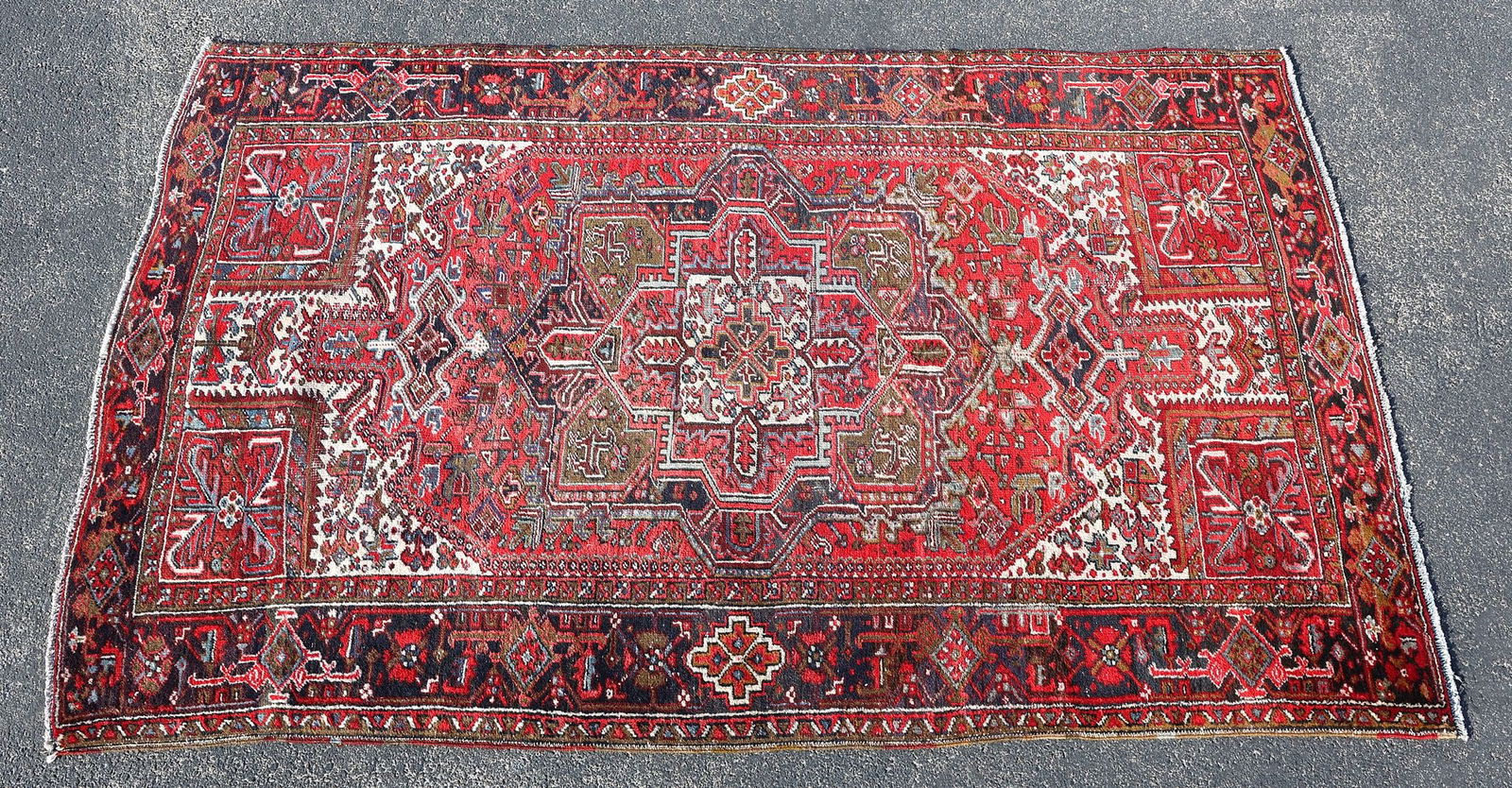 ESTATE HAND-TIED PERSIAN HERIZ RUG, 9'10" X 6'6" (1 of 4)