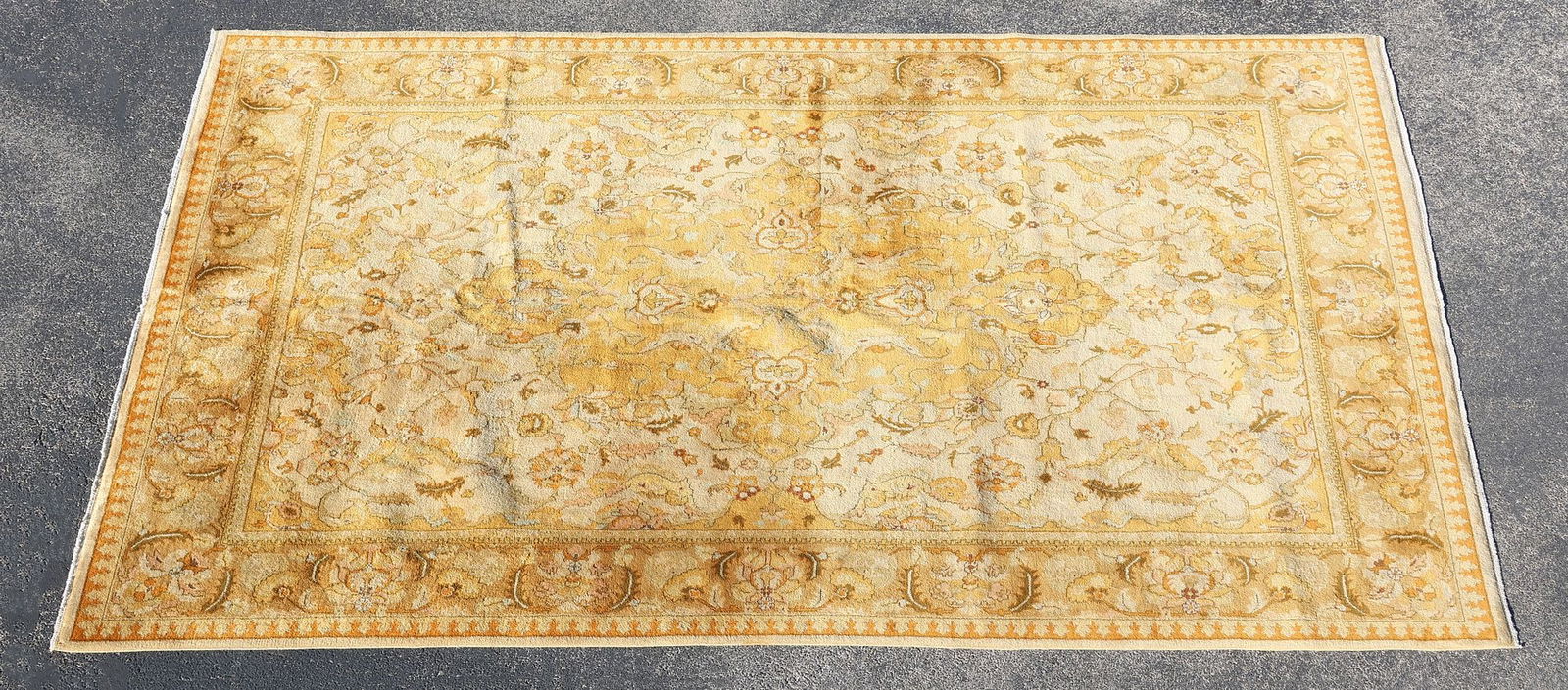 ESTATE HAND-TIED GOLD RUG, INDIA, 13'6" X 9'8" (1 of 3)