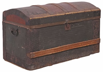 CONTINENTAL EMBOSSED & PAINTED IRON-CLAD STEAMER TRUNK