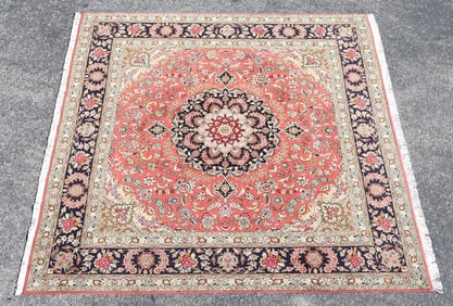 ESTATE HAND-TIED SQUARE RUG, 6'8" X 6'8"