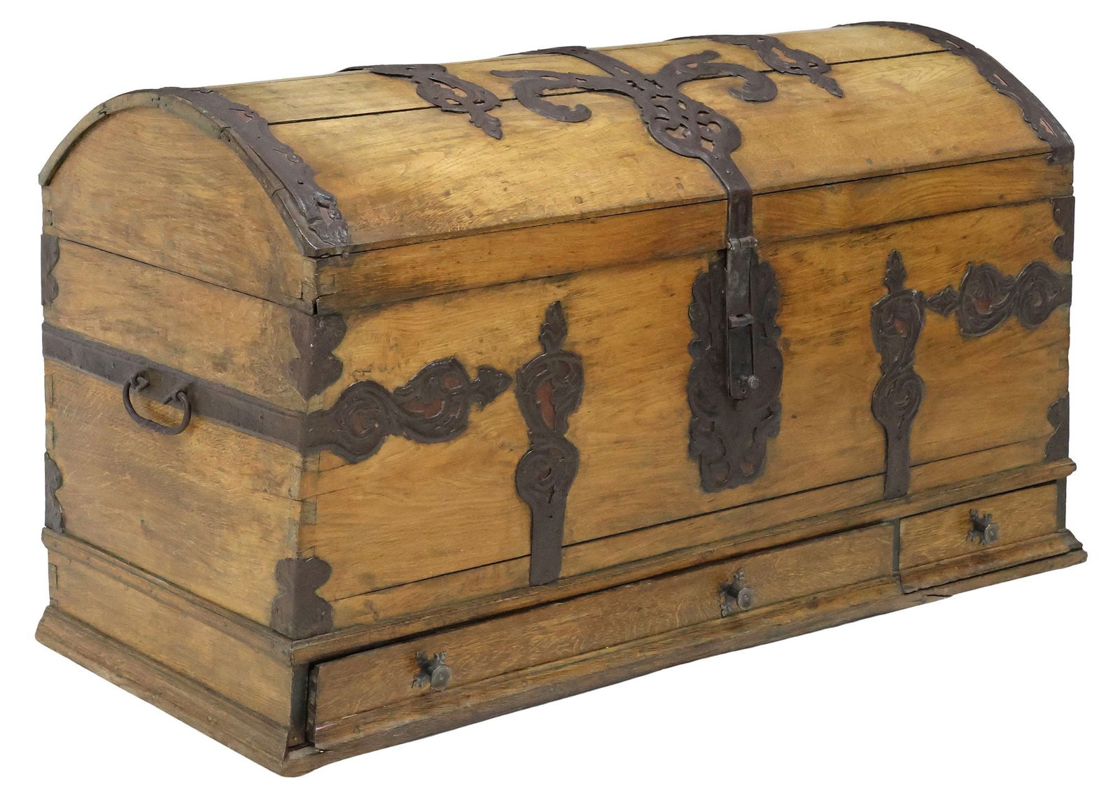 SCANDINAVIAN IRON-BOUND OAK DOMED STORAGE TRUNK / COFFER (1 of 6)