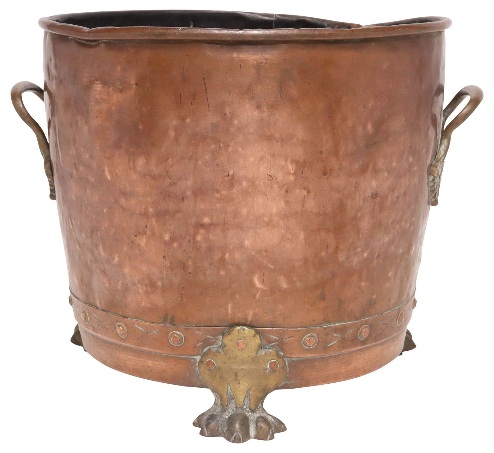 ENGLISH HAND HAMMERED COPPER & STUDDED HANDLED LOG BIN: English hand-hammered copper log bin, Bamford, Staffordshire, late 19th c./ early 20th c., dual upright side handles, studded detail alternating stamped X accents, ending on three paw feet, stamped ma