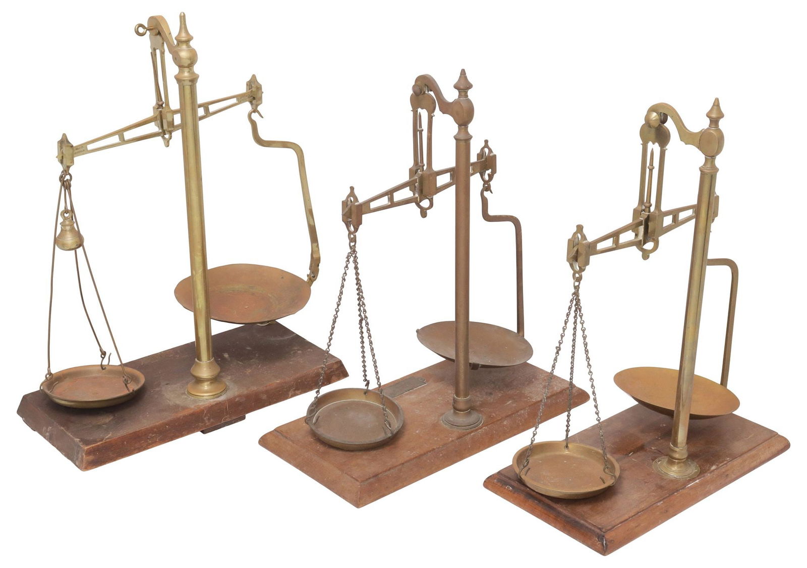 (3) ENGLISH BRASS BALANCE SCALES, 1 W & T AVERY LTD. (1 of 12)
