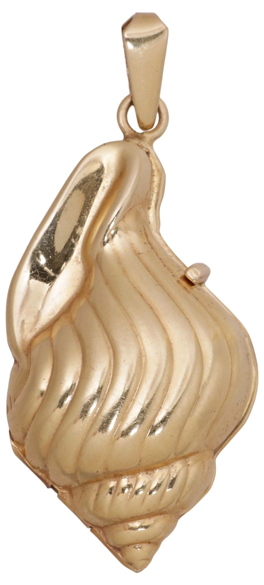 ESTATE 14KT YELLOW GOLD CONCH SHELL LOCKET PENDANT: Estate Italian 14kt yellow gold locket pendant, modeled as a conch shell, hinged hollow form opening to accommodate a single photo, bail marked Italy, 14K, approx 1.5"l, .75"w, 6.2 grams **NOTE: ALL