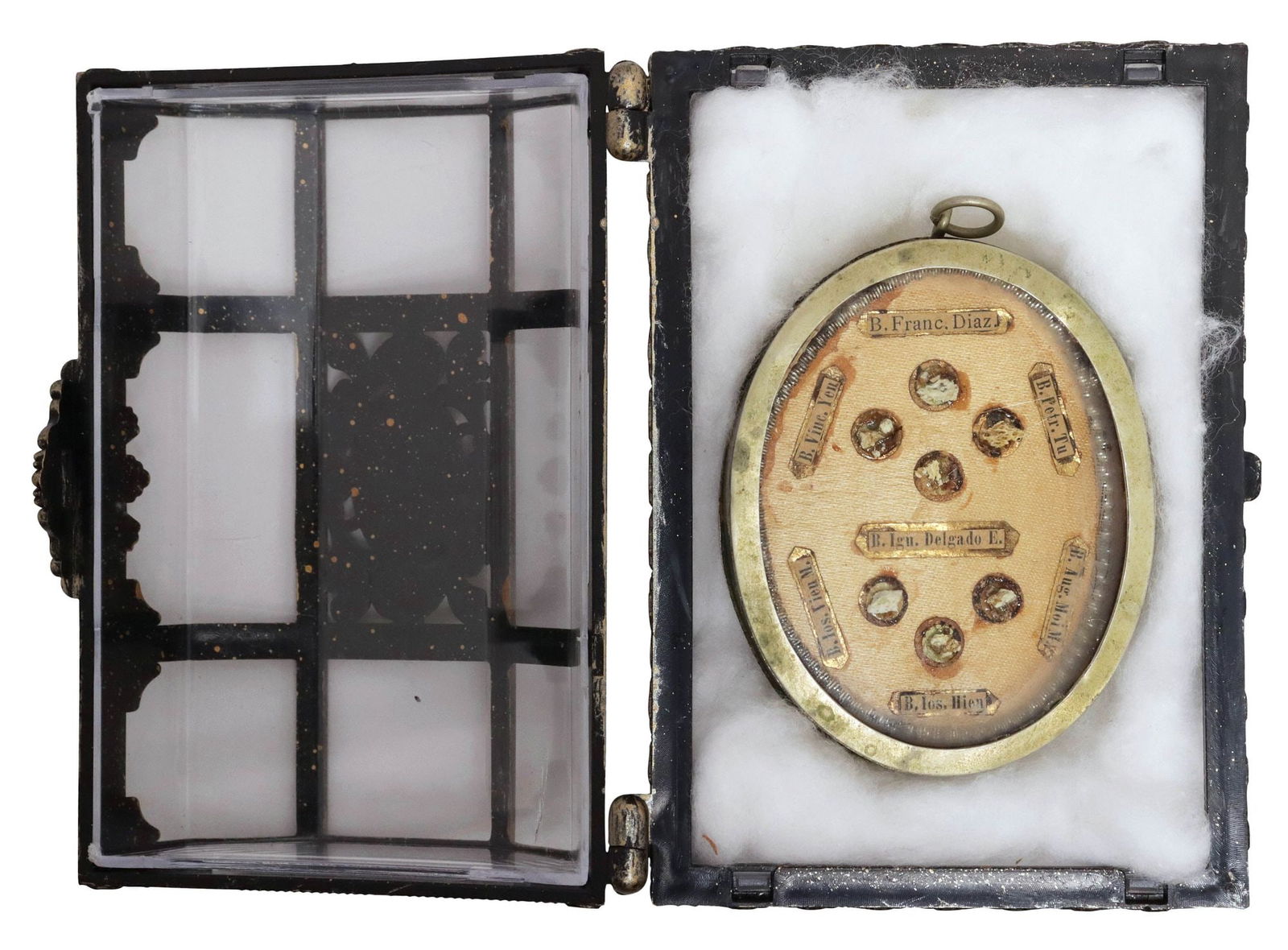 THECA RELIQUARY CONTAINING 7 FIRST-CLASS RELICS OF VIETNAMESE SAINTS IN CASE (1 of 5)