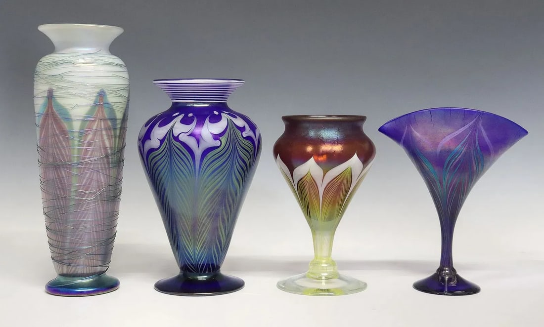 (4) JERRY VANDERMARK (20TH C.) IRIDESCENT ART GLASS VASES (1 of 8)