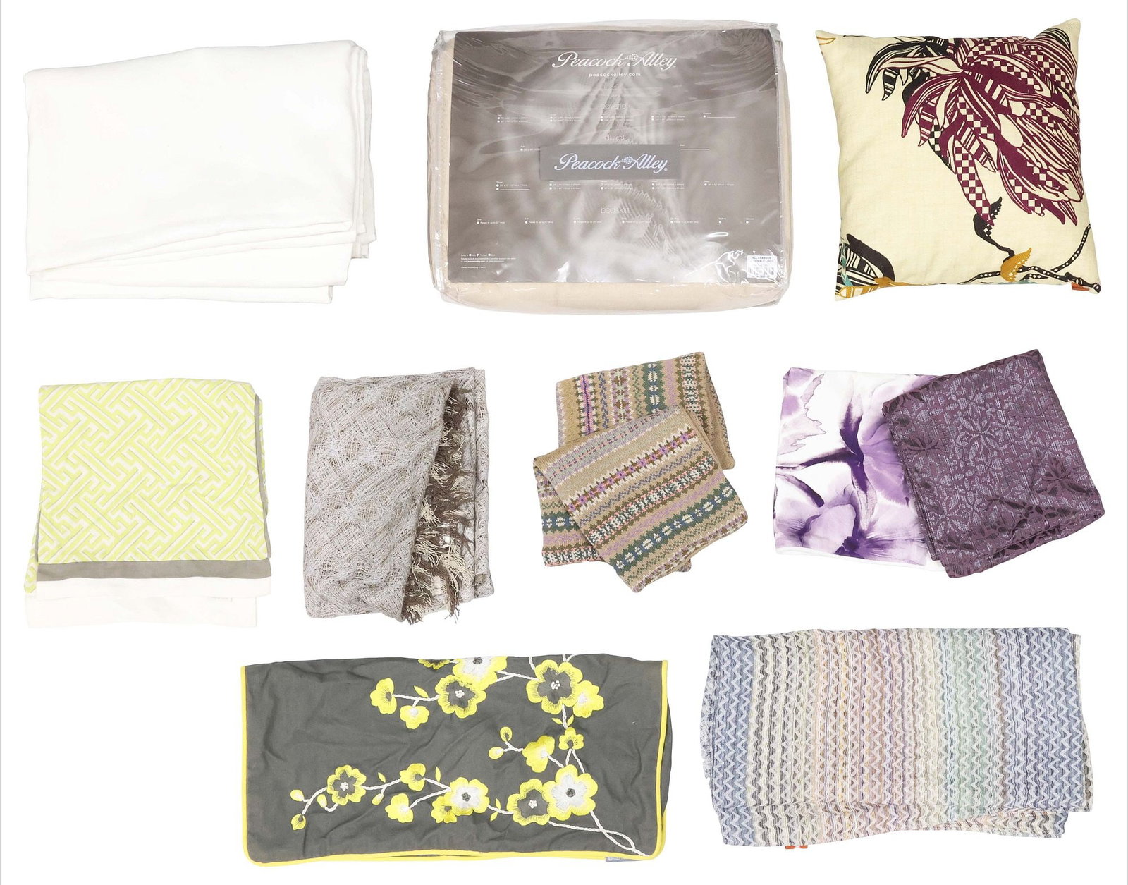 (11) COLLECTION OF CONTEMPORARY HOME TEXTILES, PILLOW COVERS & BLANKETS (1 of 7)