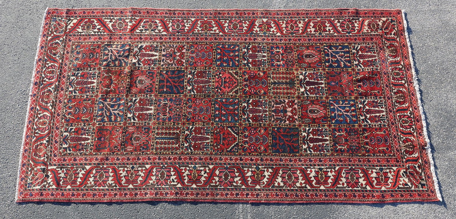 ESTATE HAND-TIED PERSIAN BAKHTIARI RUG 9'8" X 5'4" (1 of 3)