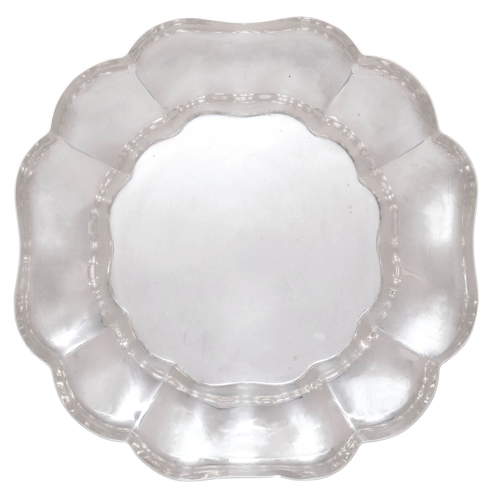 S. KIRK & SON STERLING SILVER SCALLOPED DISH / BOWL, #529: American sterling silver scalloped dish, S. Kirk and Son, model number 529, hallmarked sterling with maker's mark underfoot, approx 8 7/8"l, 8 7/8"w, 16.13ozt **Provenance: The collection of retired U