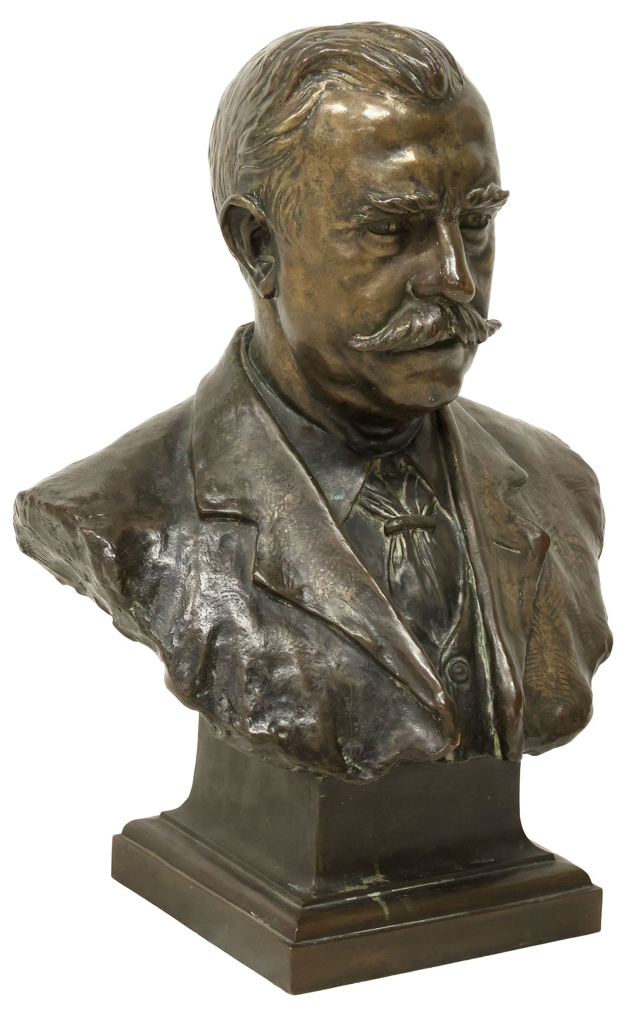 LARGE PATINATED BRONZE BUST OF PRIME MINISTER ANDREW BONAR LAW (1 of 5)