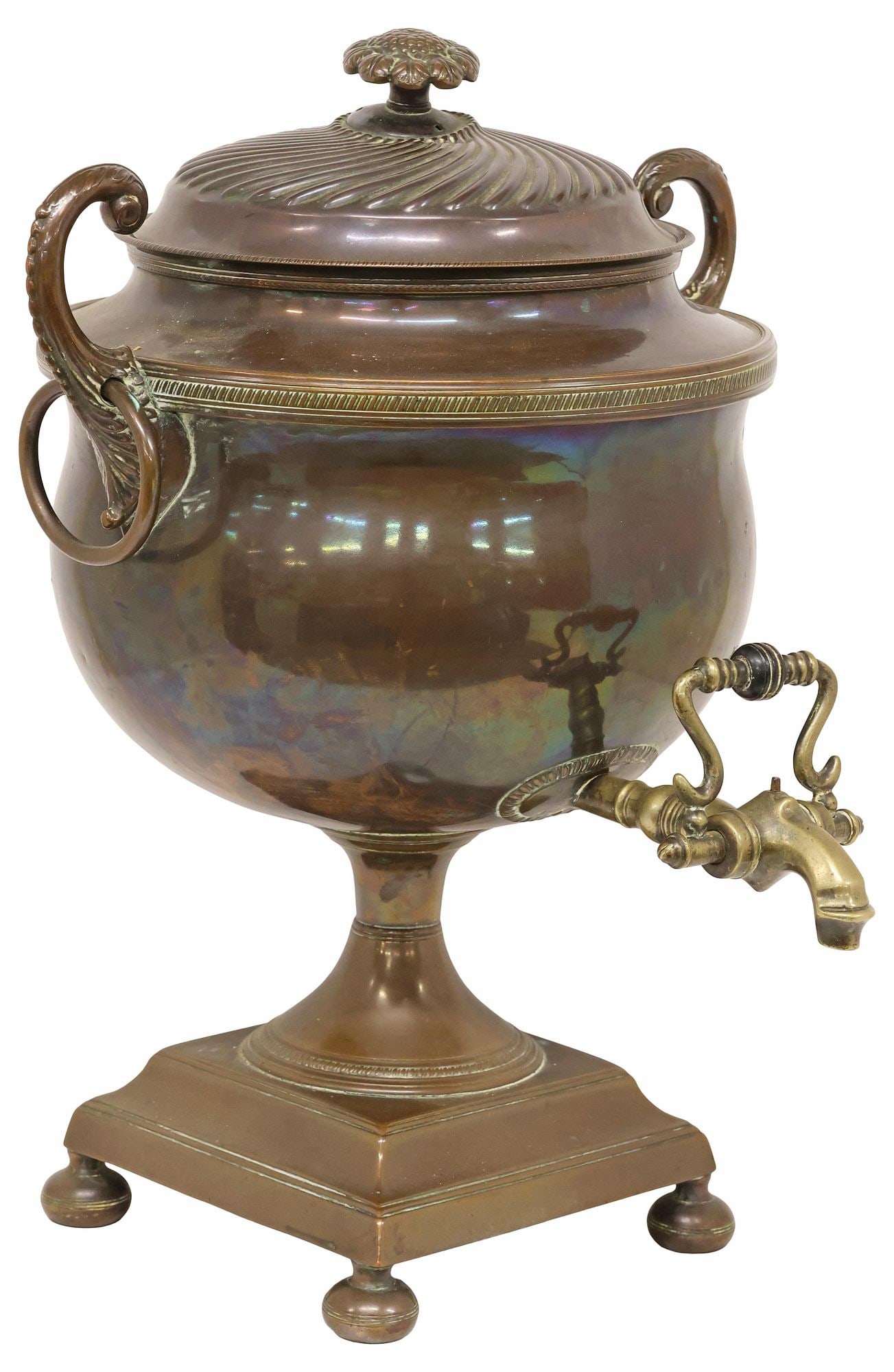 ENGLISH VICTORIAN COPPER & BRASS SAMOVAR / TEA URN: English Victorian brass and copper samovar/ hot water urn, 19th c., lid with floriform knop, bulbous body flanked by dual scrolled ring handles, turned form brass spigot, rising on pedestal base, appr