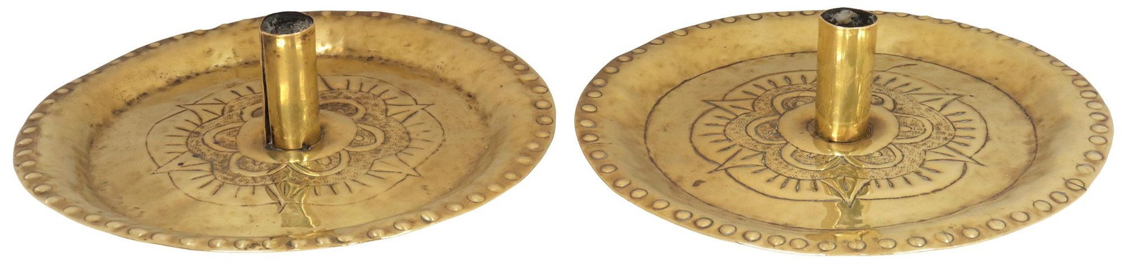(2) ENGLISH GEORGIAN PERIOD BRASS CHAMBERSTICKS / CANDLESTICKS (1 of 4)