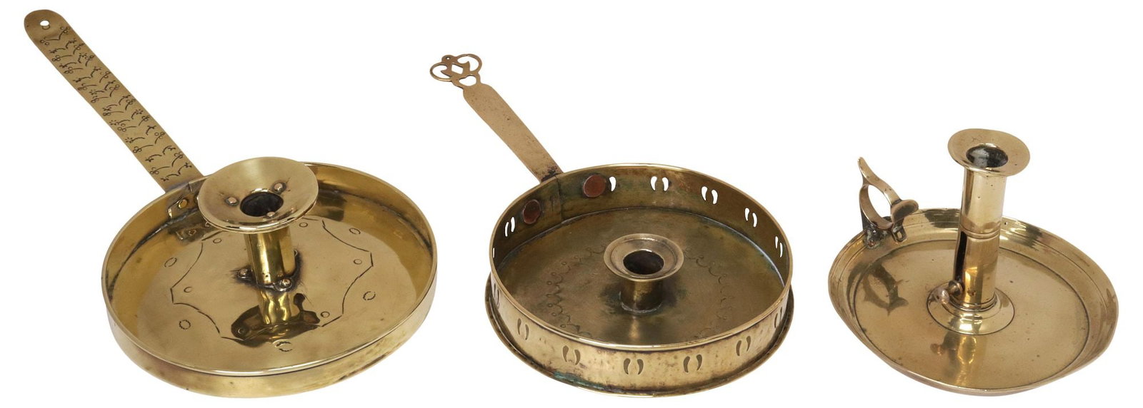 (3) ENGLISH GEORGIAN PERIOD BRASS CANDLESTICKS & CHAMBERSTICK (1 of 5)