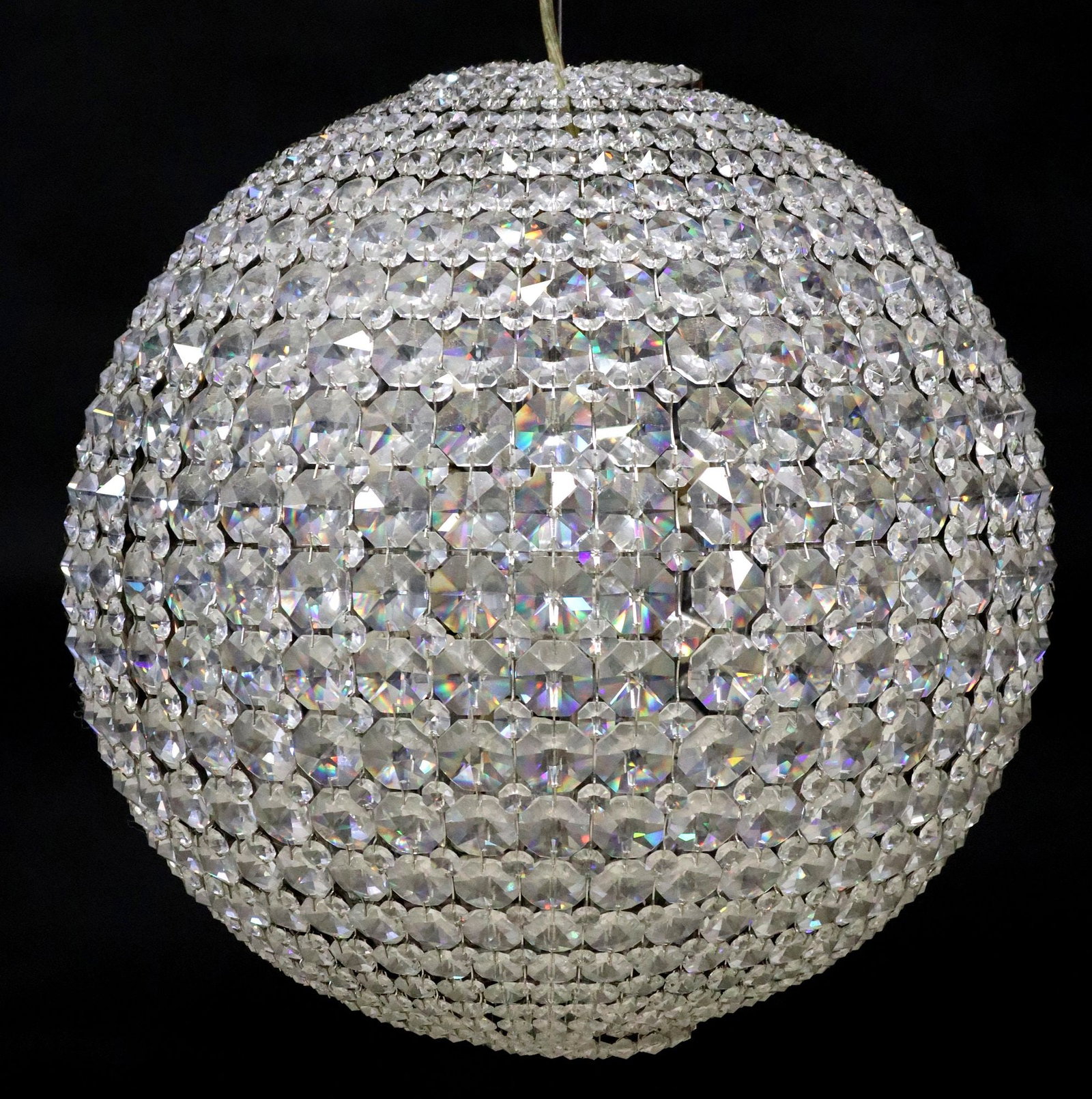 SCHONBEK 'DA VINCI' SWAROVSKI CRYSTAL SPHERICAL CHANDELIER: Schonbek "Da Vinci" crystal chandelier/ pendant lamp, late 20th c., having mirrored ceiling mount, over spherical frame comprised of faceted Swarovski crystals, concealing polished steel int