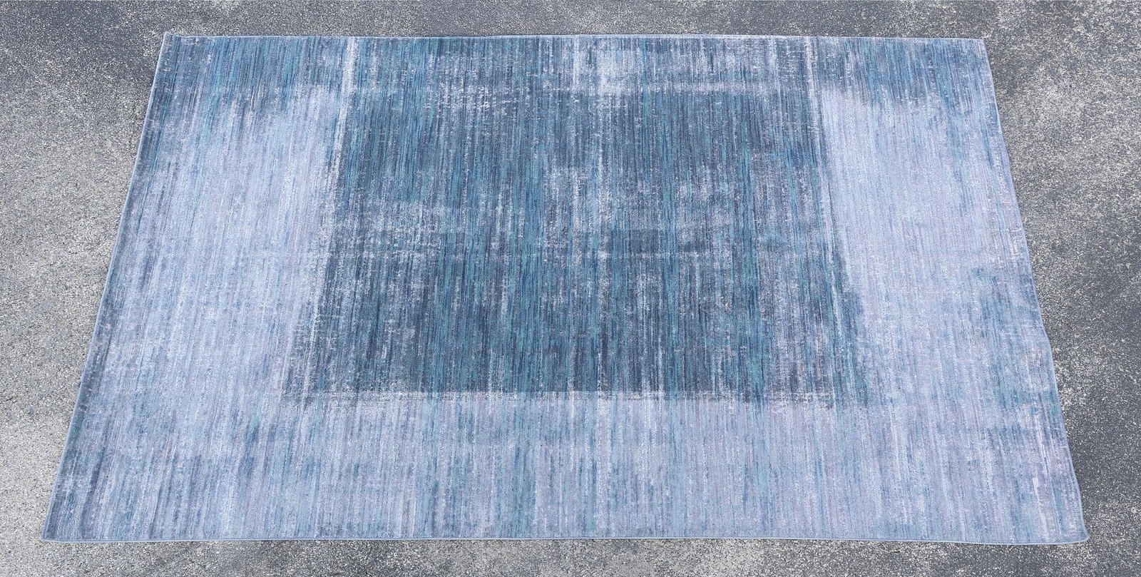 ARDEN 'LOLOI' HEATHERED OCEAN GRAY MACHINE-WOVEN RUG, 11'10" X 9'1": Contemporary estate machine-woven "Loloi" rug, Arden, in the "Ocean/ Grey" colorway, approx 11'10"l, 9'1"w **Provenance: From a luxury lakeside Austin, Texas esta