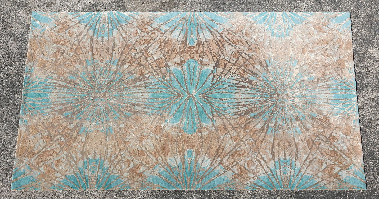 KAVI THEA (ATTRIB.) CONTEMPORARY 'JAIPUR LIVING CHAOS THEORY' RUG, 10' X 8': Estate contemporary hand-knotted "Jaipur Living Chaos Theory" rug, attributed to Kavi Thea, unmarked, approx 10'l, 8'w **Provenance: From a luxury lakeside Austin, Texas estate*