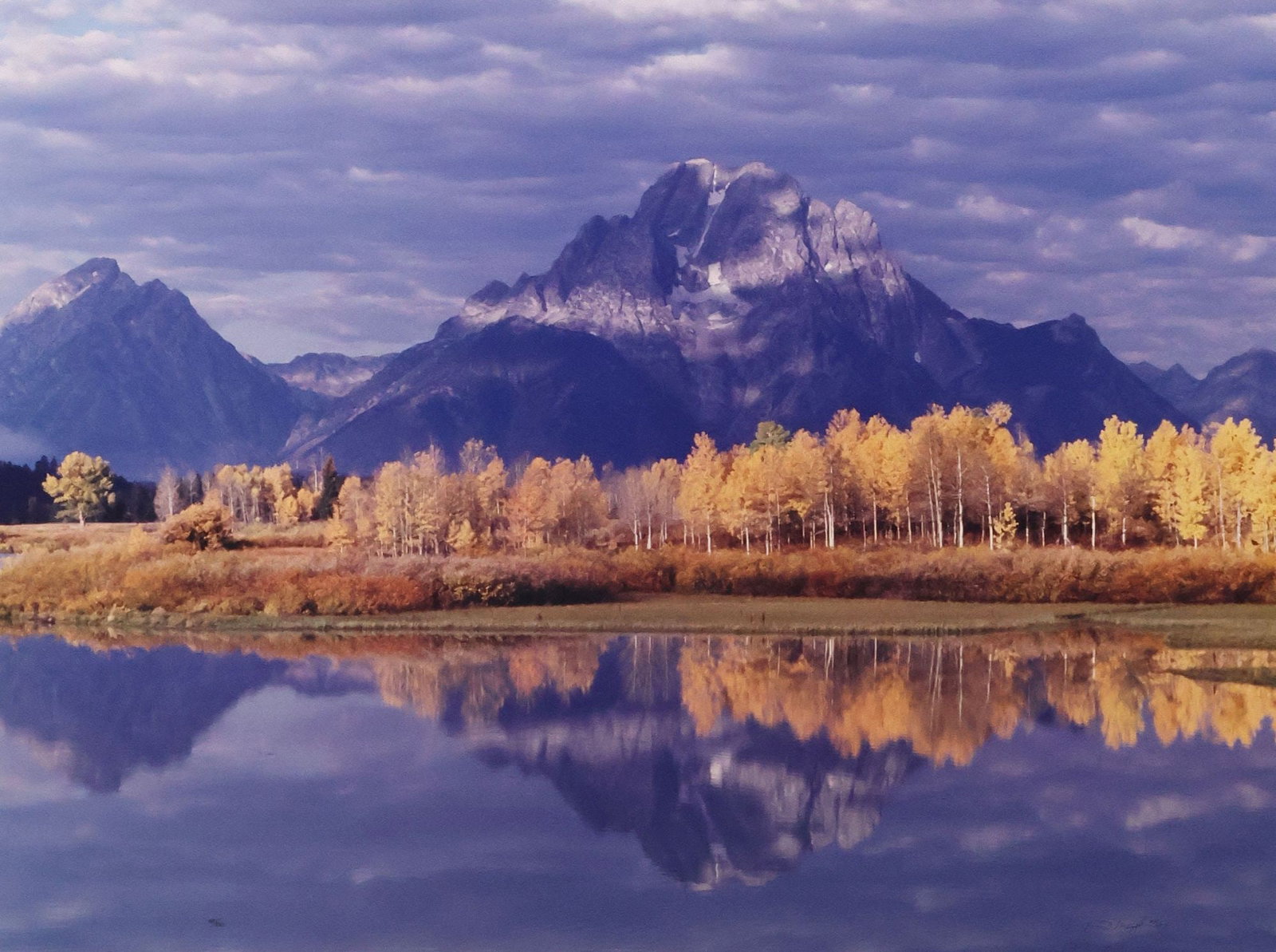 THOMAS MANGELSEN (ATTRIB., B.1946) 'MT. MORAN & OXBOW BEND' PHOTOGRAPHIC PRINT: Framed limited-edition photographic print, "Mount Moran and Oxbow Bend," attributed to Thomas D. Mangelsen (American, b.1946), numbered lower left 925/ 950, otherwise unmarked, not examined outside fr