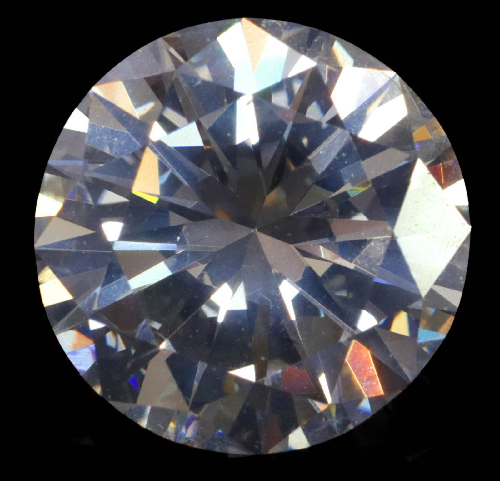 ESTATE GIA 4.00 CT ROUND BRILLIANT CUT DIAMOND: Estate 4.00 carat round brilliant cut diamond, per January 21, 2026 GIA report: #5231852426, measurements: 10.34mm-10.48mm x 6.09mm, color: G, clarity: I1, polish: very good, symmetry: good, fluoresce