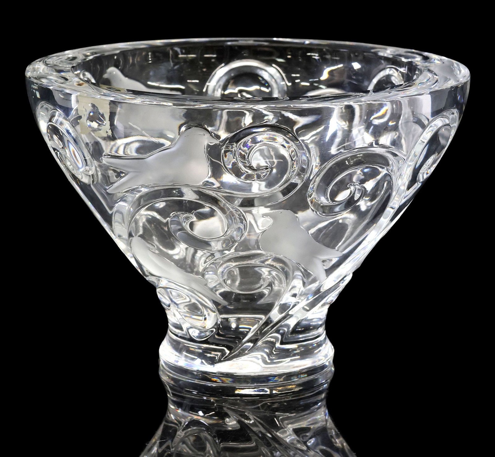 FRENCH LALIQUE 'VERONE' ART CRYSTAL BIRDS CENTERPIECE BOWL, 11"DIAM (1 of 5)