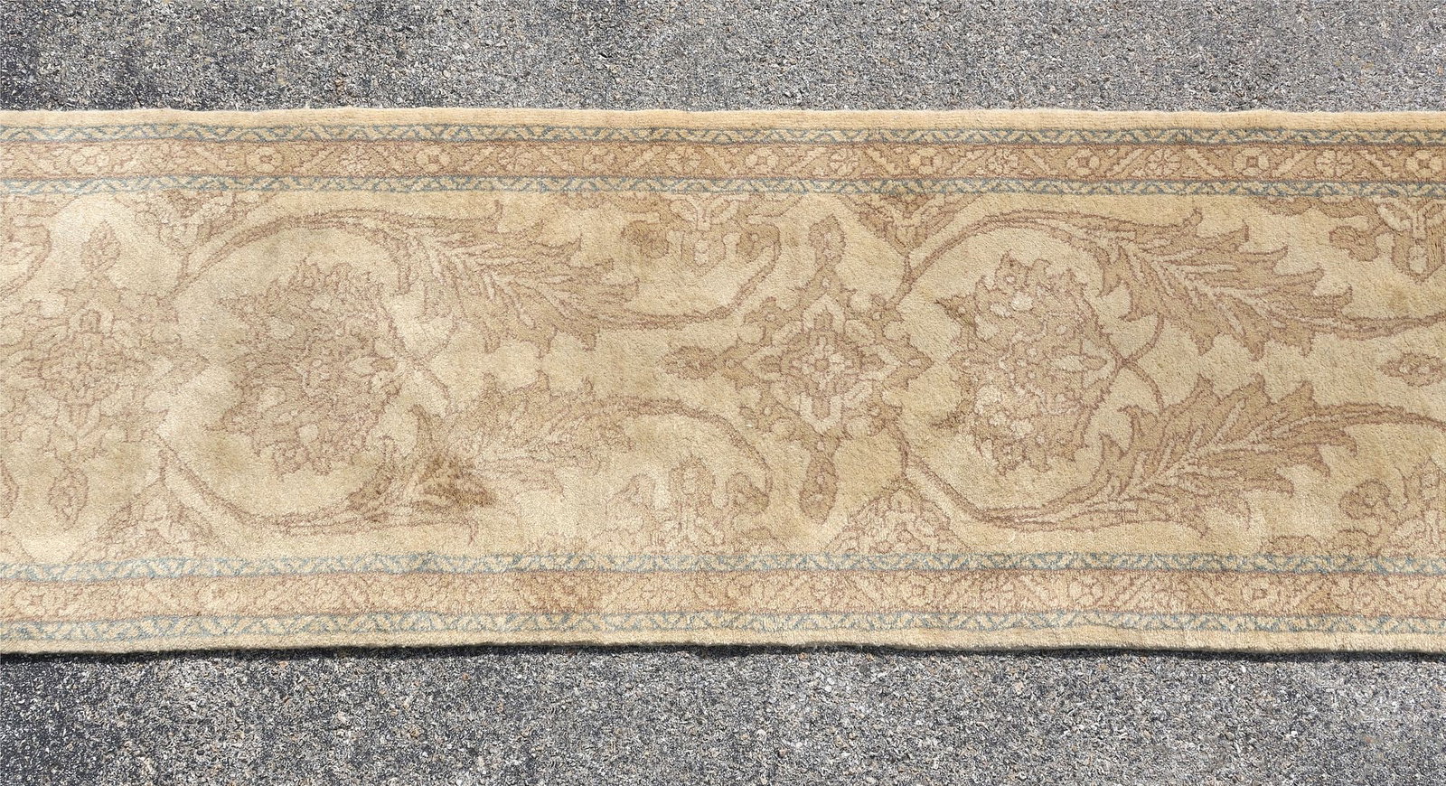 ESTATE HAND-TIED SULTANABAD RUNNER, 16'3" X 2'4": Estate hand-tied Sultanabad runner, retaining retail label issued by Samarkanda Gallery di Shojaei Abolfazl, Milan, approx 16'3"l, 2'4"w **Please Note: All of the rugs offered in thi