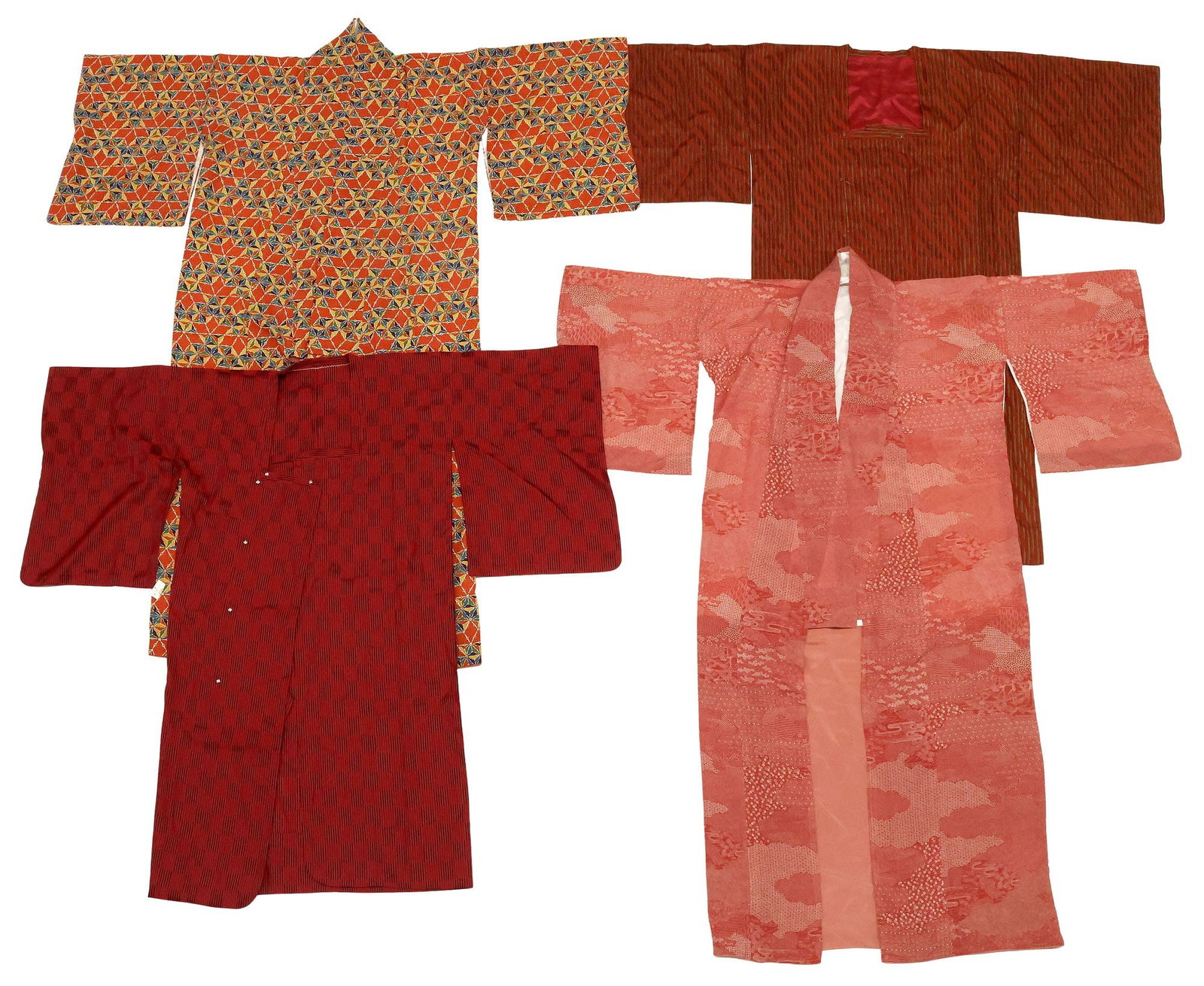(4) JAPANESE PATTERNED SILK & COTTON DOBBY KIMONOS: (lot of 4) Japanese fabric yukata and komon kimonos, varied materials and sizes, all likely made of cotton dobby or tsumugi/ silk pongee, including: (1) polychrome geometric Asanoha hemp leaf pattern,