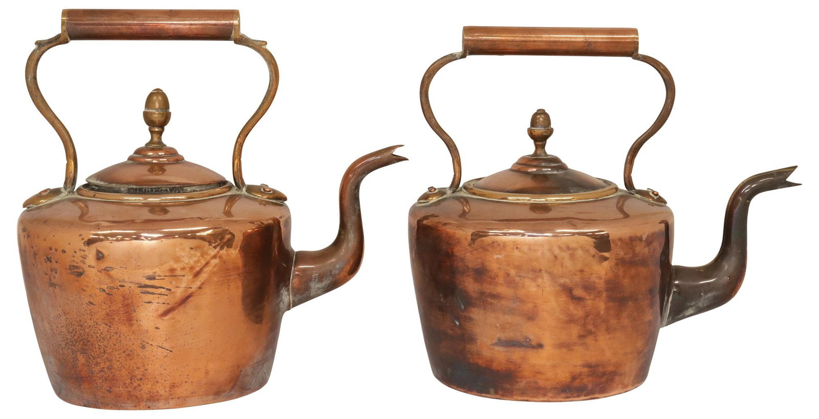 (2) ENGLISH VICTORIAN COPPER KITCHEN KETTLES (1 of 3)