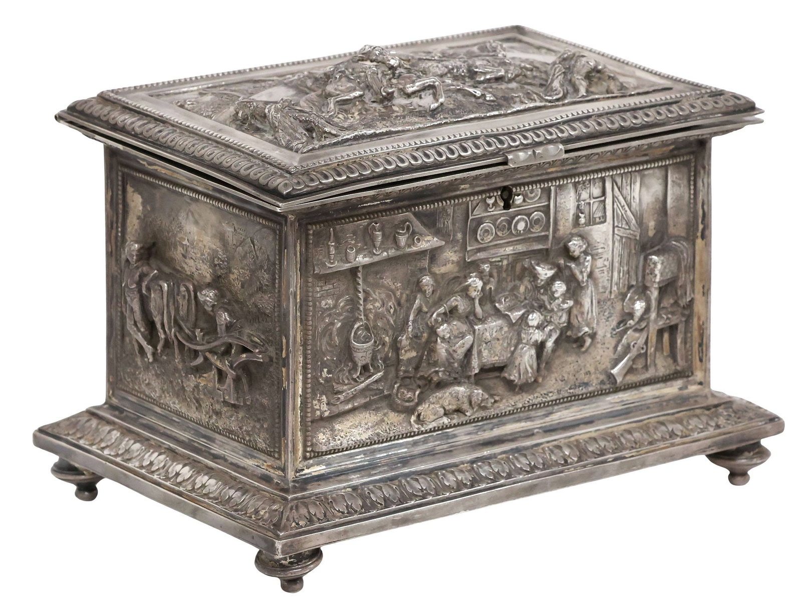 FINE REPOUSSE SILVERPLATE JEWELRY CASKET WITH SPANISH BULLFIGHT SCENE (1 of 8)