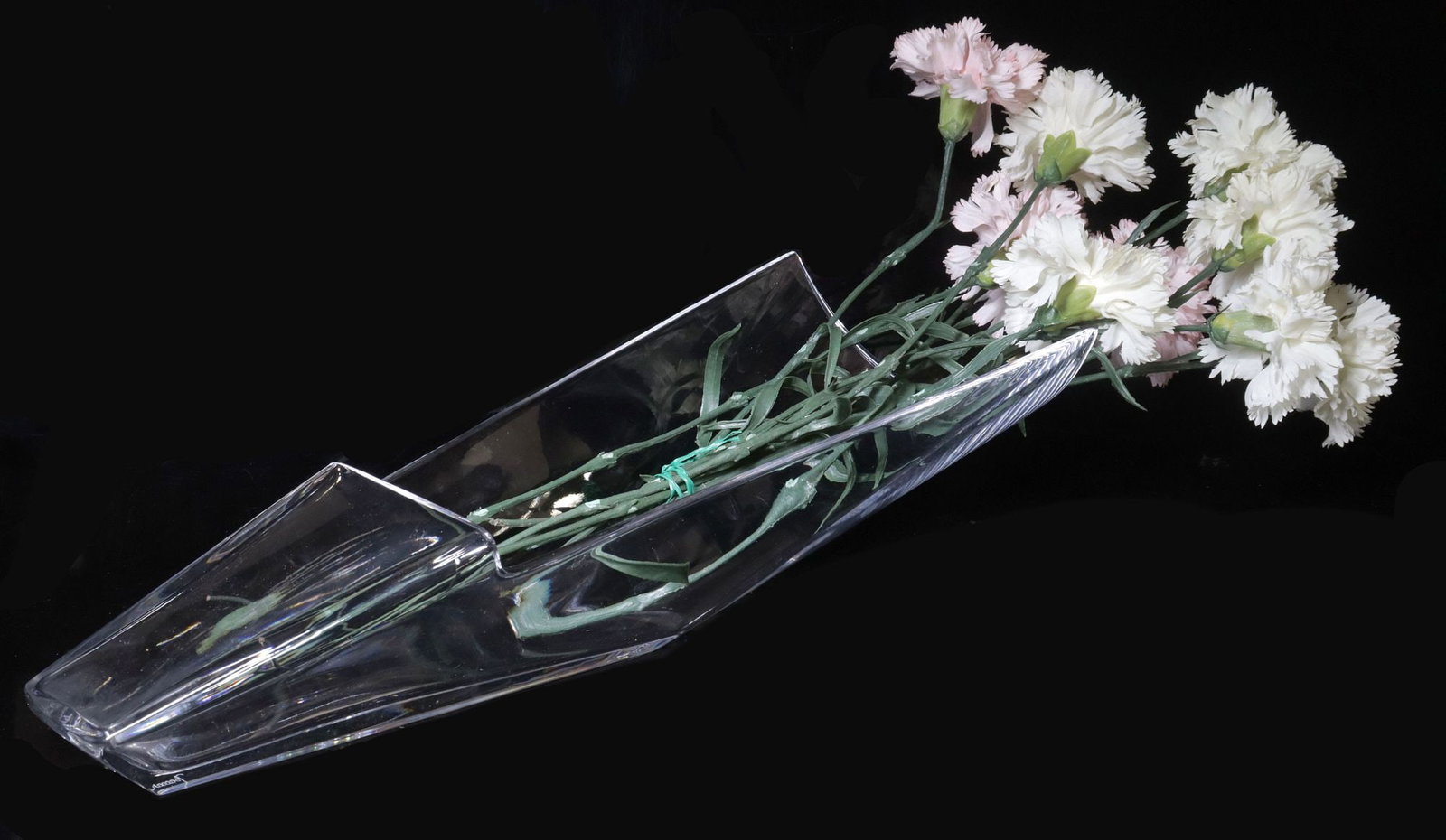 FRENCH BACCARAT CONTEMPORARY CRYSTAL 'DIVA' VASE