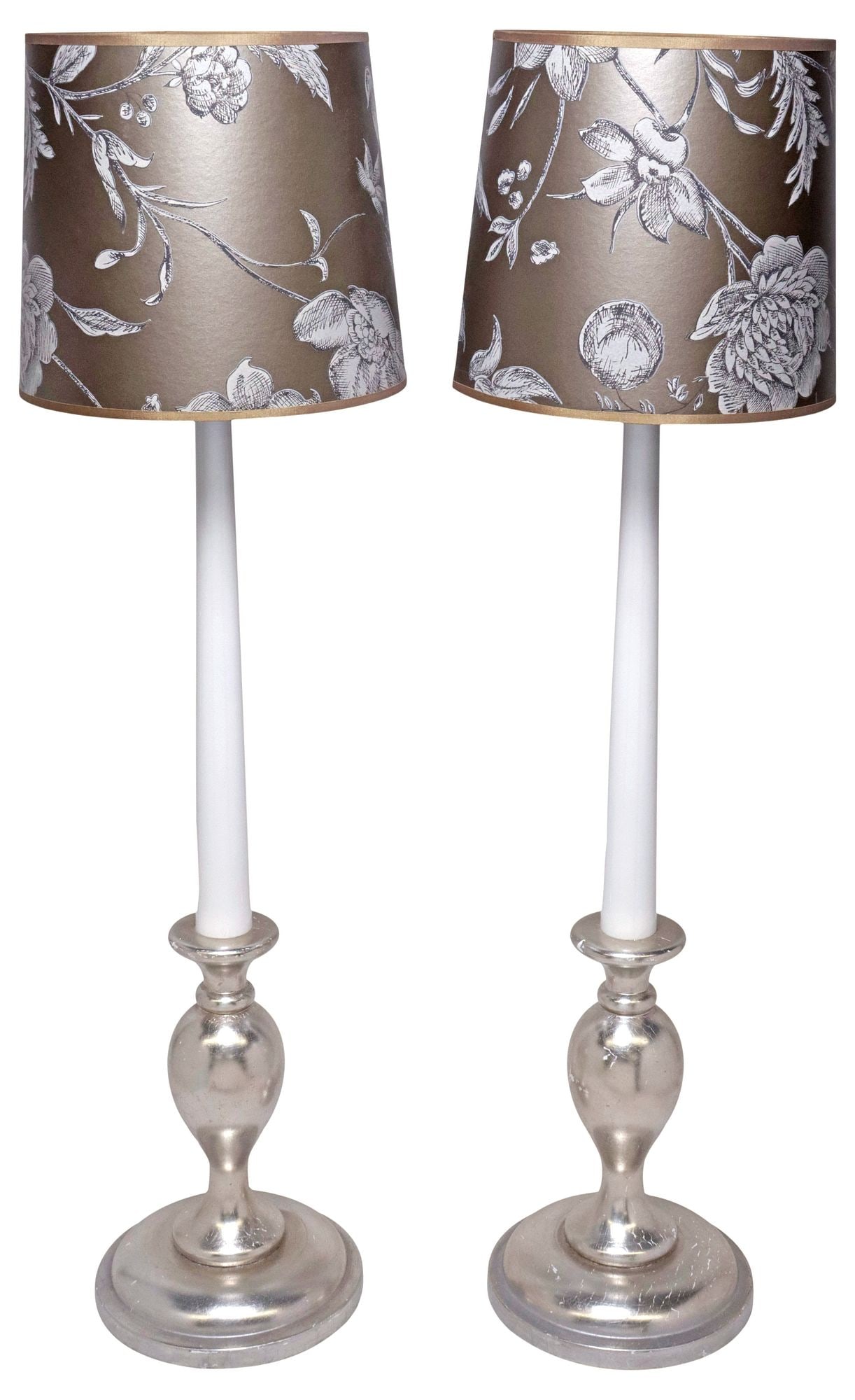 (2) FRENCH DESIGNER LES HERITIERS FOR ROCHE BOBOIS SILVER-GILT TABLE LAMPS: (pair) French designer single-light table lamps, Maison les Heritiers for Roche Bobois, late 20th c., each having faux candlestick standard, rising on bulbous turned wood pedestal in a silver-painted 