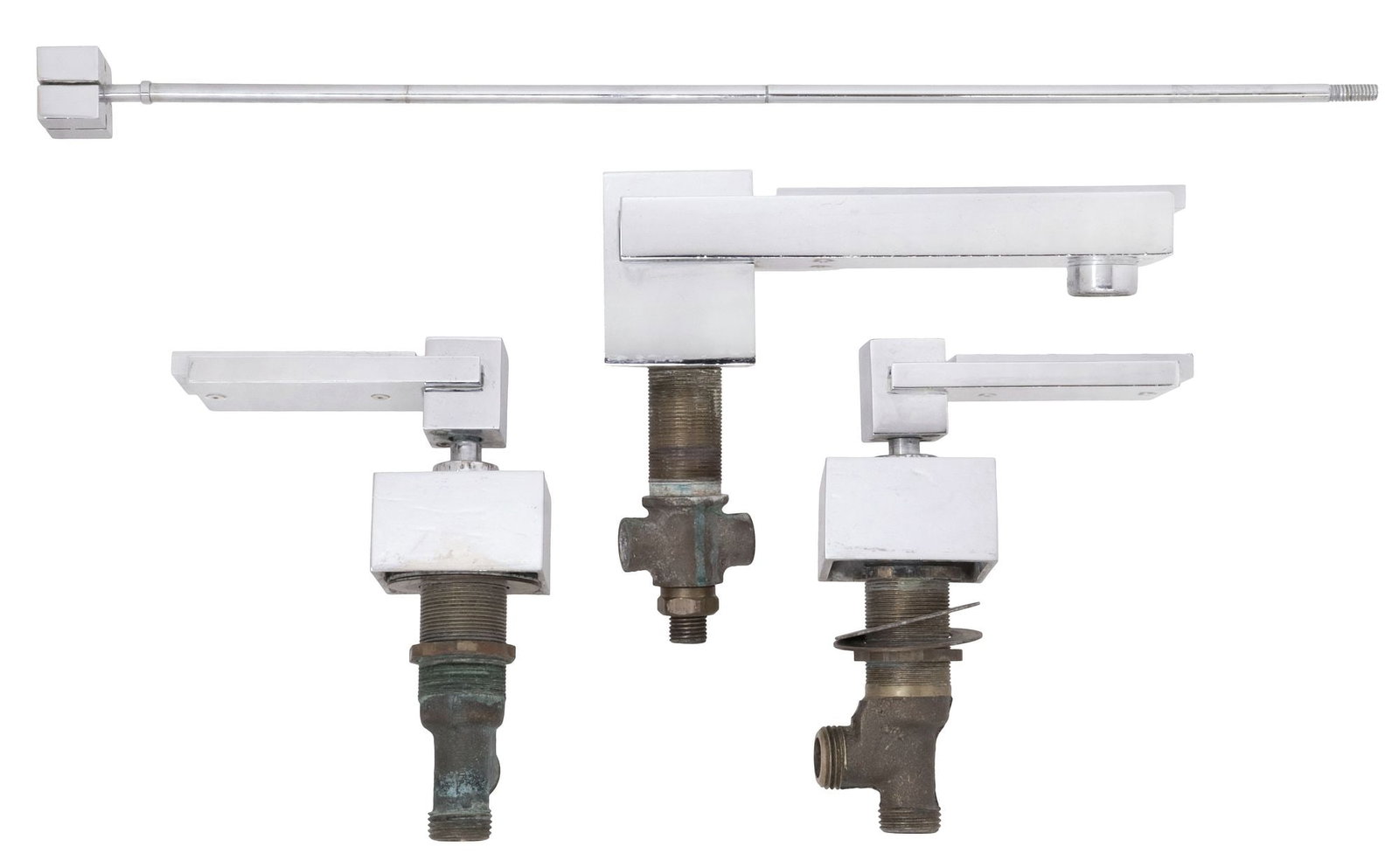 (4) DESIGNER SHERLE WAGNER 'APOLLO' MODERN BATHROOM LEVER FAUCET SET: (lot of 4) Designer modern chromed metal faucet set, Sherle Wagner International, 20th/ 21st c., a deck-mount faucet set with various plumbing fixtures, unmarked, including: (1) "Apollo" lever faucet,
