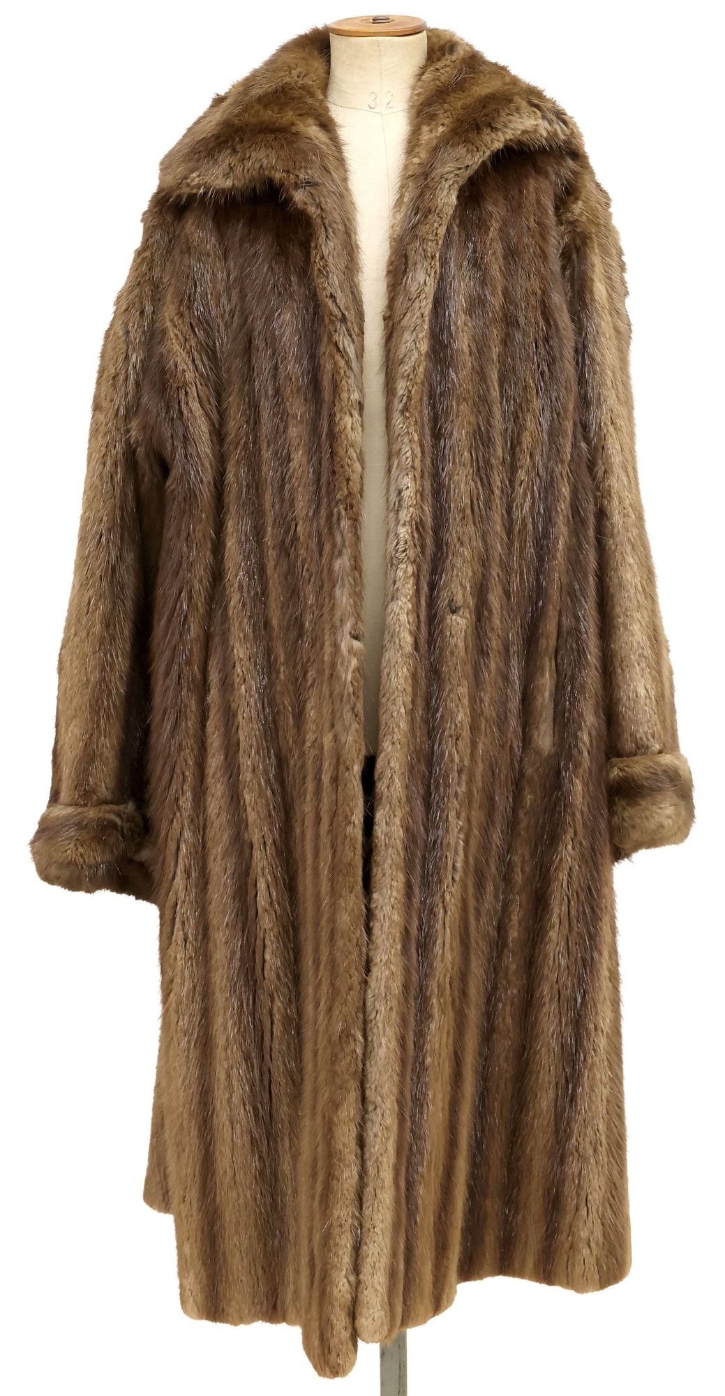 LADIES DESIGNER ROBINSON'S FUR COAT & CAP (1 of 5)