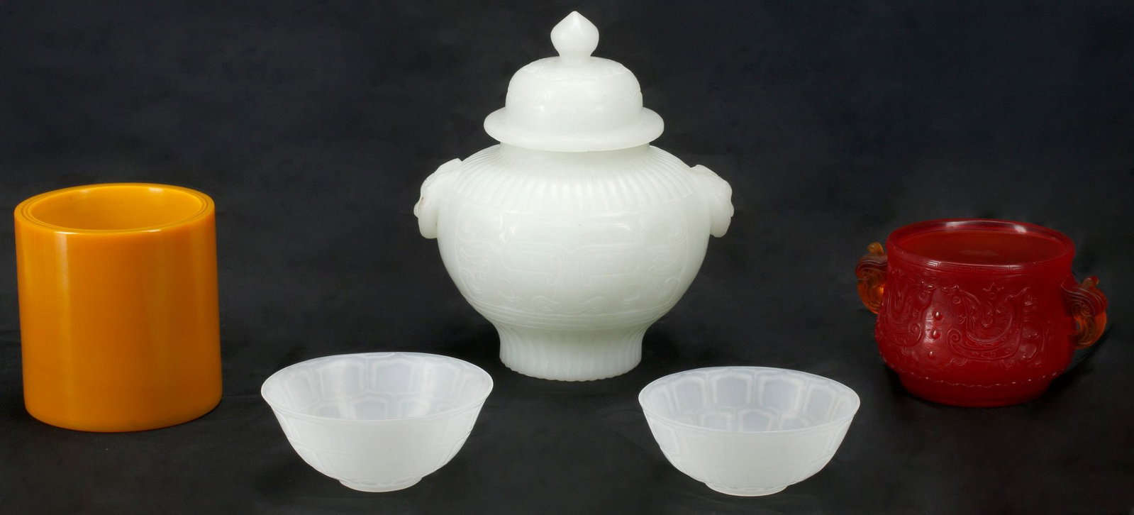 (5) CHINESE PEKING GLASS TABLE ARTICLES, BOWLS, URNS & BRUSH POT (1 of 5)