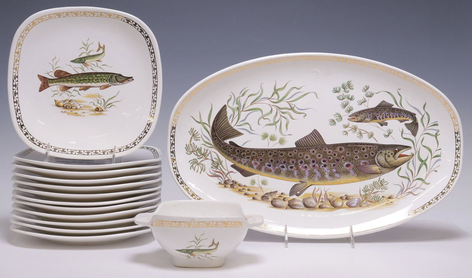 (14) FRENCH LONGCHAMP PARCEL-GILT FAIENCE FISH SERVICE (1 of 5)