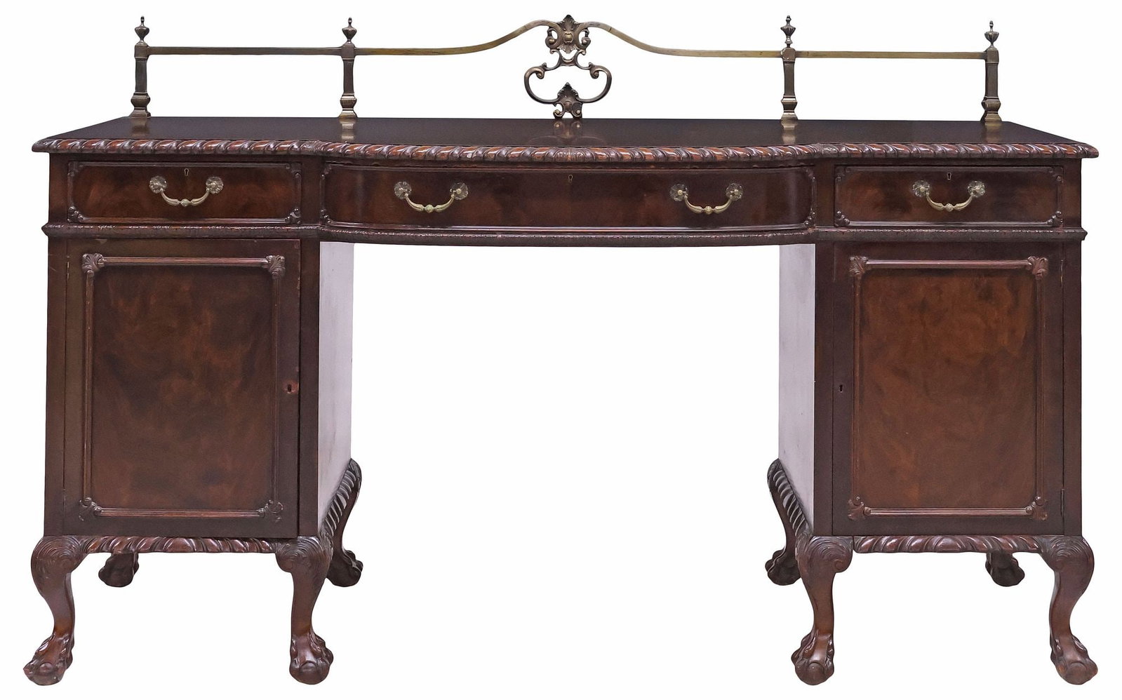 CHIPPENDALE STYLE MAHOGANY BOWFRONT SIDEBOARD - 2