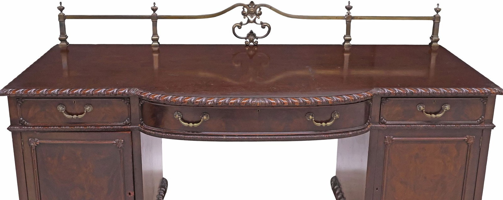 CHIPPENDALE STYLE MAHOGANY BOWFRONT SIDEBOARD - 4