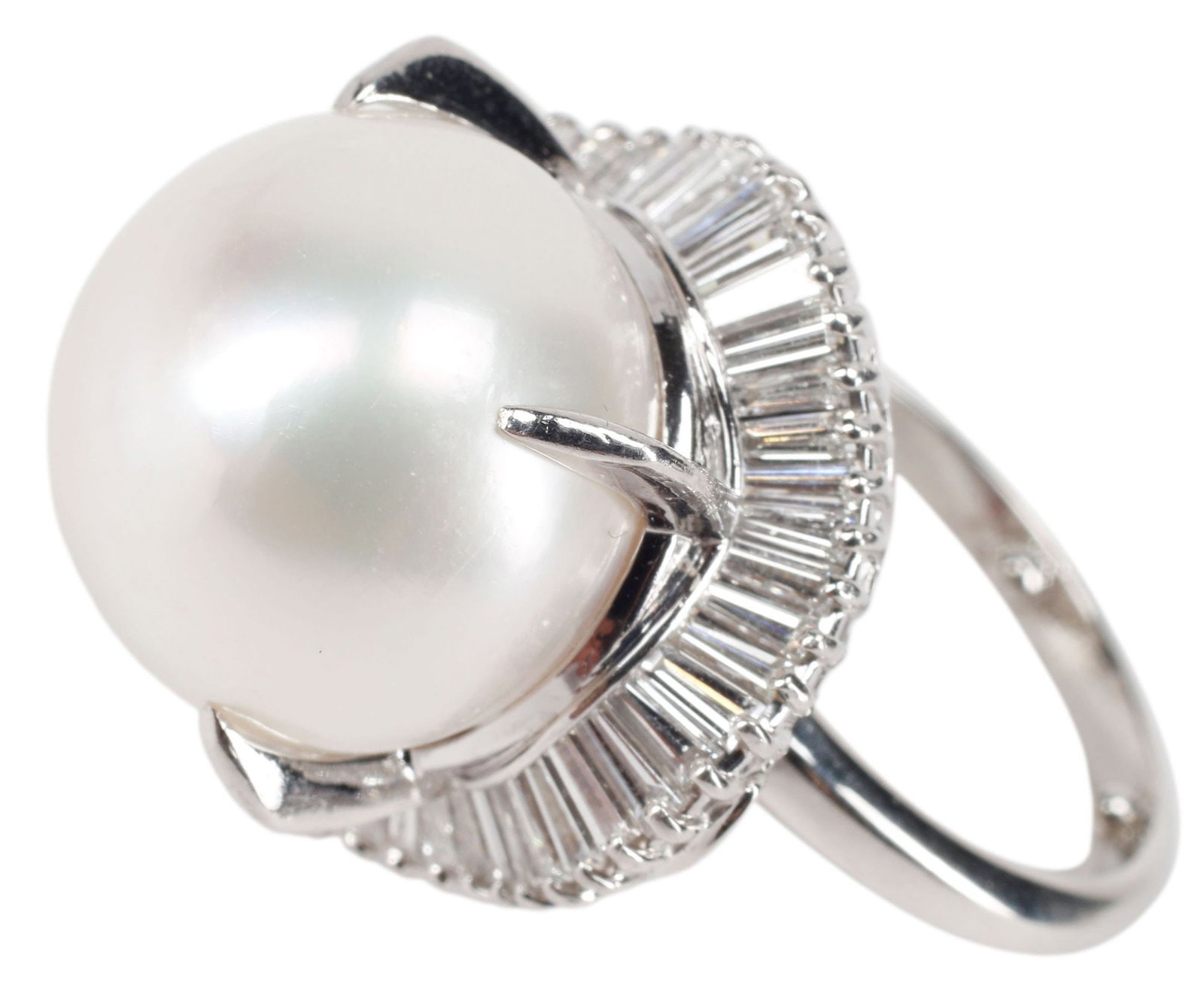 ESTATE PLATINUM SOUTH SEA PEARL & 1.50CTTW DIAMOND BALLERINA RING: Estate platinum ballerina ring, cultured South Sea pearl, approx 15-16 mm, in a surround of tapered baguette diamonds, approx 1.50cttw, average color: G-H, average clarity: SI-VS, hallmarked Pt900,
